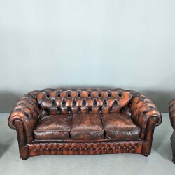 Chesterfield stiliaus minkštų baldų komplektas - Minkštų baldų komplektai