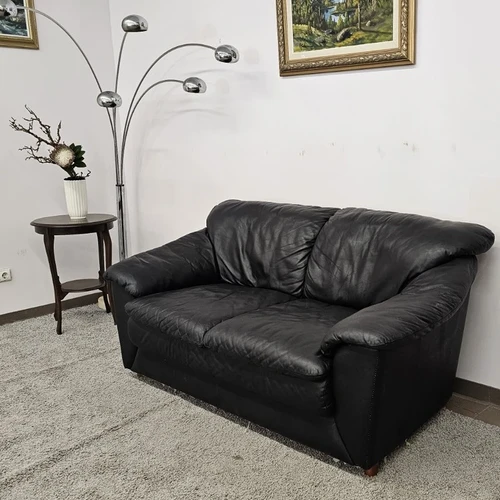 Išsimokėtinai odinė sofa be pabrangimo