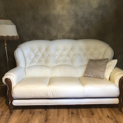 Odinė sofa ir foteliai