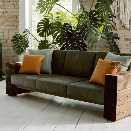 Trivietė sofa