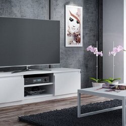 Ergonominis TV staliukas su uždarais ir atvirais skyriais